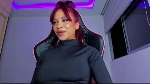 Snapshot of marianne__ chatting on February 2025 07:44:02 AM M A R I A N E online show from February 2025 07:44:02 AM