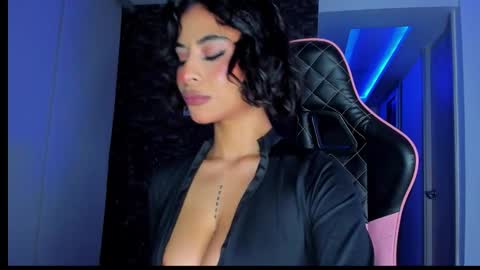 M A R I A N E online show from March 2026 05:44:01 AM