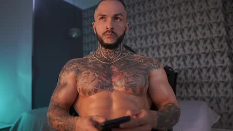 Snapshot of mariano_costa chatting on December 2024 05:42:02 PM Mariano Costa online show from December 2024 05:42:02 PM