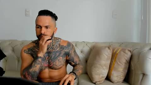 Snapshot of mariano_costa chatting on January 2025 05:55:01 PM Mariano Costa online show from January 2025 05:55:01 PM