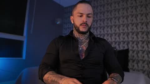 Snapshot of mariano_costa chatting on January 2025 04:54:02 AM Mariano Costa online show from January 2025 04:54:02 AM