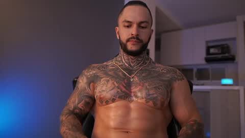 Snapshot of mariano_costa chatting on January 2025 04:50:01 AM Mariano Costa online show from January 2025 04:50:01 AM