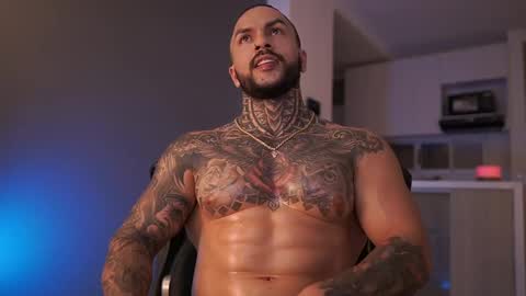 Snapshot of mariano_costa chatting on January 2025 03:33:02 AM Mariano Costa online show from January 2025 03:33:02 AM