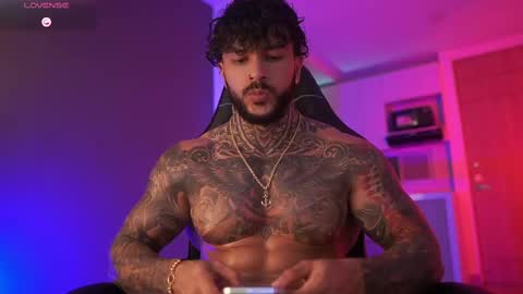 Snapshot of mariano_costa chatting on October 2025 12:21:02 AM Mariano Costa online show from October 2025 12:21:02 AM