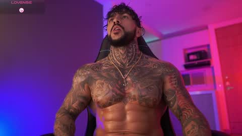 Snapshot of mariano_costa chatting on October 2025 01:09:01 AM Mariano Costa online show from October 2025 01:09:01 AM