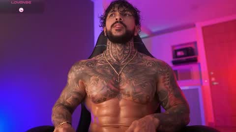 Snapshot of mariano_costa chatting on October 2025 04:56:01 AM Mariano Costa online show from October 2025 04:56:01 AM