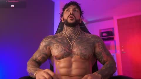 Snapshot of mariano_costa chatting on October 2025 05:09:02 AM Mariano Costa online show from October 2025 05:09:02 AM