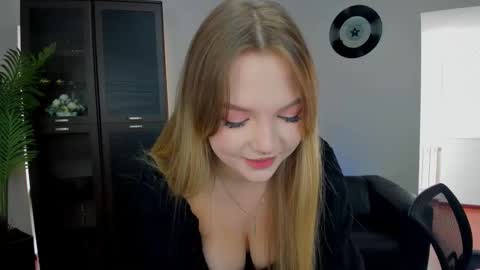 mariarobinsone online show from October 2025 11:41:02 AM