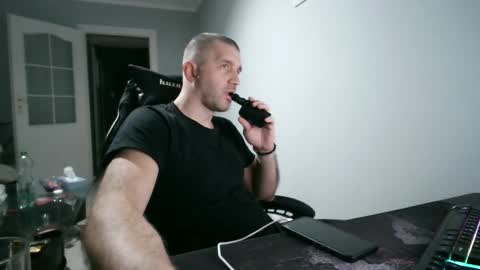 Snapshot of maribor5879 chatting on January 2025 07:18:01 PM maribor5879 online show from January 2025 07:18:01 PM