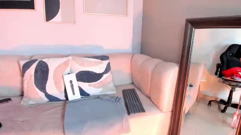 marie_bass online show from January 2026 01:02:02 PM