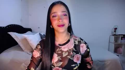 Nicolle online show from October 2025 02:01:02 AM