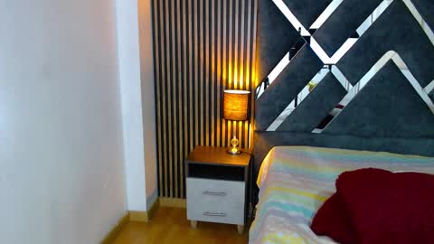 marie_hss online show from September 2025 06:35:01 PM