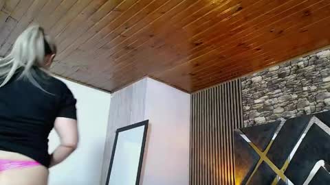 marie_hss online show from April 2026 07:58:01 PM