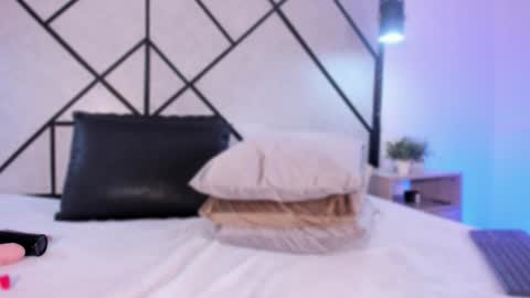 M A R I E online show from January 2025 06:09:02 PM