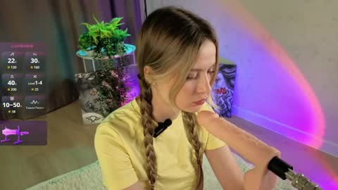 Mira and Mari online show from April 2026 05:33:01 PM