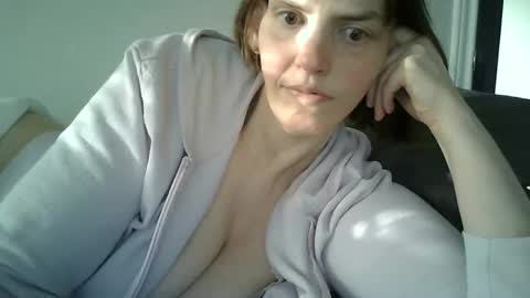 Mariejojo online show from December 2025 02:56:02 PM