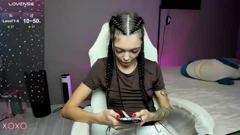 Maria  online show from October 2025 10:16:02 AM