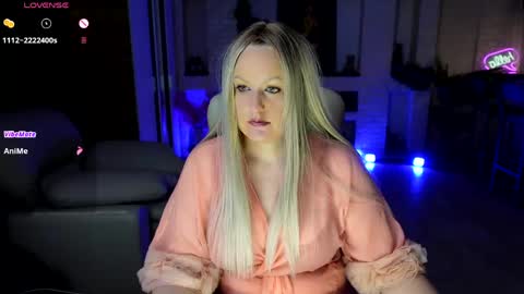 Snapshot of mariemlui chatting on May 2026 02:00:01 PM mariemlui online show from May 2026 02:00:01 PM
