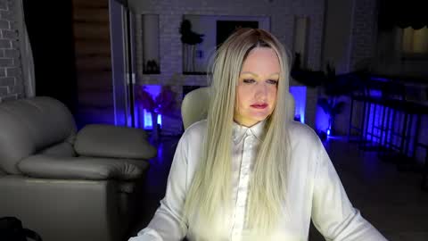 Snapshot of mariemlui chatting on May 2026 03:53:02 PM mariemlui online show from May 2026 03:53:02 PM