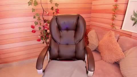 Snapshot of marien_thomson_ chatting on January 2025 03:40:02 AM Marien online show from January 2025 03:40:02 AM