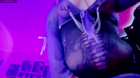 Snapshot of mariiana_velezz chatting on October 2025 09:39:01 PM mariiana_velezz online show from October 2025 09:39:01 PM