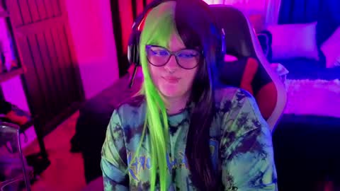 mariiana_velezz online show from April 2026 06:25:01 AM