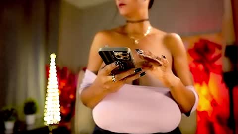 Snapshot of mariicha chatting on April 2026 07:06:02 AM Nikita - Scroll down and read my bio please. New Pictures in Bio online show from April 2026 07:06:02 AM