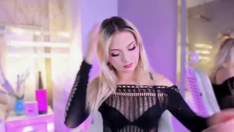 Snapshot of mariluu_ chatting on July 2026 02:10:02 PM Mariluu online show from July 2026 02:10:02 PM