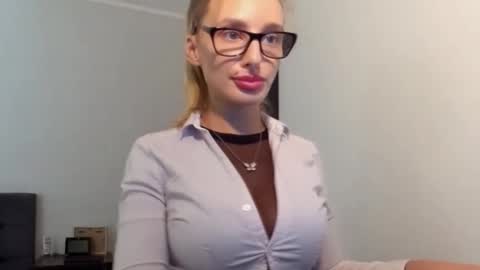 MarilynDevilish online show from December 2025 04:14:02 PM