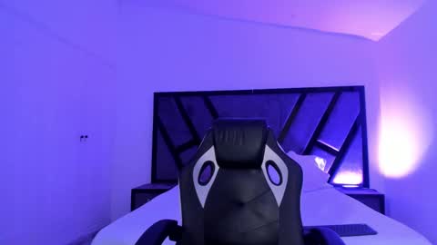 Marilyn online show from September 2025 04:01:02 AM