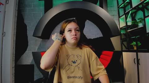 Snapshot of marilynrusell chatting on September 2025 11:10:02 AM Marilyn Rusell online show from September 2025 11:10:02 AM