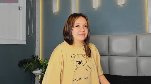 Snapshot of marilynrusell chatting on September 2025 11:15:01 PM Marilyn Rusell online show from September 2025 11:15:01 PM