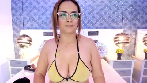 Marilyn Vega online show from December 2024 12:08:02 AM