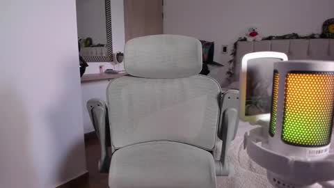 Marin kitoko online show from October 2025 07:59:01 PM