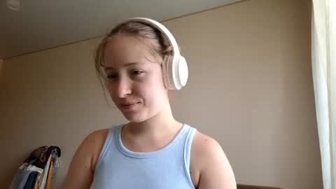 Mia online show from June 2026 08:39:02 AM
