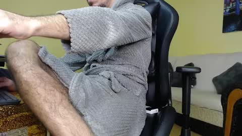 Snapshot of marioslim chatting on December 2024 09:07:01 AM marioslim online show from December 2024 09:07:01 AM