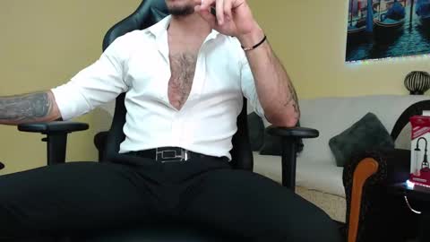 Snapshot of marioslim chatting on December 2024 02:49:01 PM marioslim online show from December 2024 02:49:01 PM