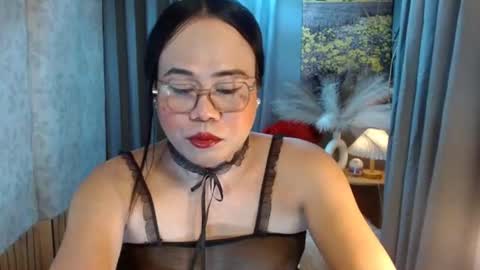 Snapshot of mariposa_911 chatting on June 2026 06:06:01 PM LEAH online show from June 2026 06:06:01 PM