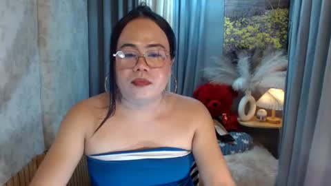 Snapshot of mariposa_911 chatting on June 2026 05:45:02 AM LEAH online show from June 2026 05:45:02 AM