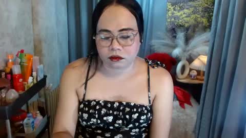 Snapshot of mariposa_911 chatting on July 2026 08:44:02 PM LEAH online show from July 2026 08:44:02 PM