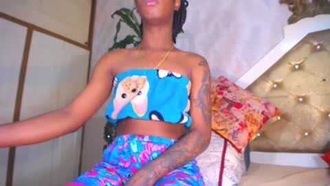 Nathaly online show from February 2025 01:38:01 PM