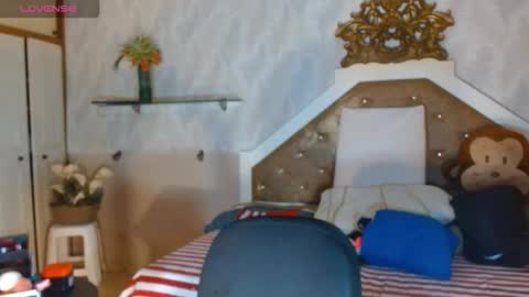 Nathaly online show from September 2025 08:20:01 PM