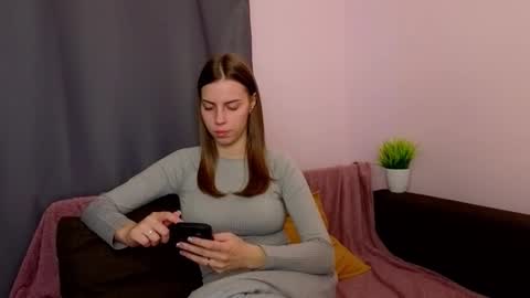 Snapshot of marissakirchen chatting on October 2025 08:26:01 AM Elizabeth online show from October 2025 08:26:01 AM