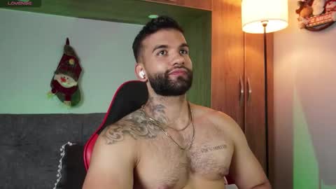 Mark online show from December 2025 10:28:01 PM