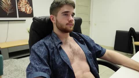 Snapshot of mark_maxim chatting on October 2025 08:29:01 PM MARK MAXIM online show from October 2025 08:29:01 PM