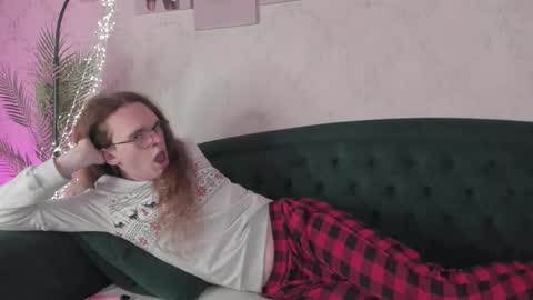 Mark online show from December 2025 07:04:02 AM