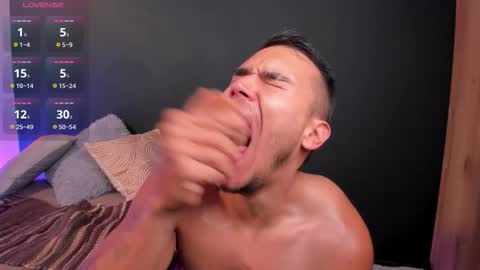 Mark Santos online show from November 2025 07:35:02 PM