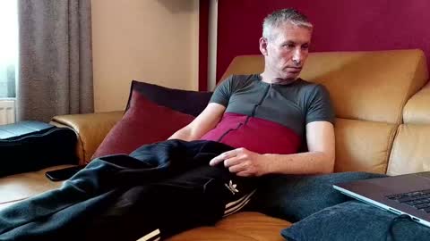 Markus081976 online show from April 2026 02:27:02 PM