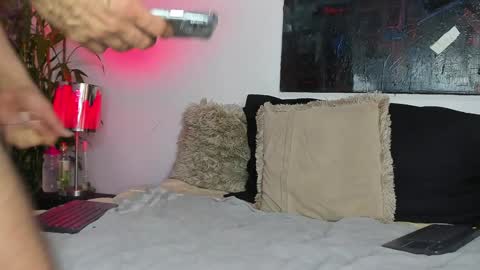 Snapshot of markus_latin chatting on December 2024 04:42:01 PM Markus latin online show from December 2024 04:42:01 PM