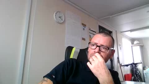 Snapshot of markyhowudoin chatting on November 2025 02:17:01 PM markyhowudoin online show from November 2025 02:17:01 PM